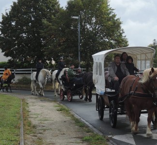 Défilé dans la commune