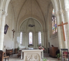Choeur et autel Eglise St Etienne